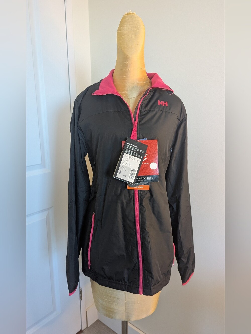 NWT Helly Hansen H2Flow Black & Pink Lightweight Outdoor Jacket — Size L/G